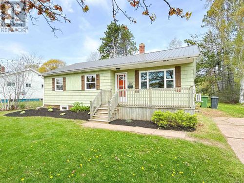 207 Belvedere Avenue, Charlottetown, PE, C1A2E2 | Card Image