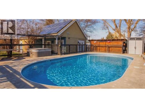 410 Upper Bench Rd N, Penticton, BC, V2A8T4 | Card Image