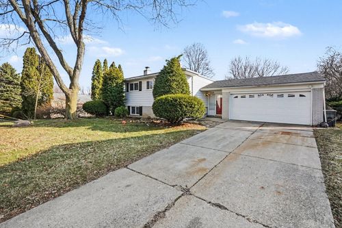 2640 Crofthill Dr, Auburn Hills, MI, 48326-3519 | Card Image
