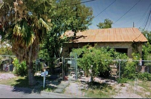 199 S Ceylon St, Eagle Pass, TX, 78852-4872 | Card Image