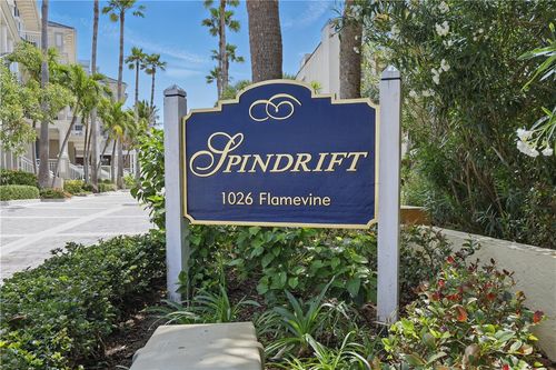 apt-104-1026 Flamevine Ln, Vero Beach, FL, 32963-1972 | Card Image