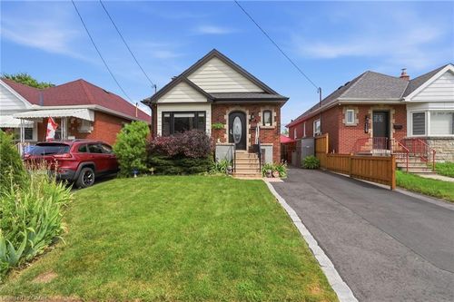 127 Tragina Ave S, Hamilton, ON, L8K2Z7 | Card Image