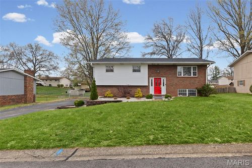 409 Bunker Hill Dr, Collinsville, IL, 62234-4329 | Card Image