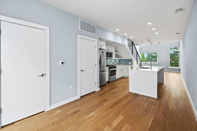 APT-204 - 2002 E 7 Th St, Condo with 1 bedrooms, 2 bathrooms and null parking in Austin TX | Image 5