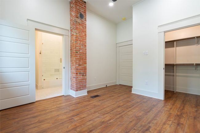 1605 S Main St, House other with 3 bedrooms, 4 bathrooms and 5 parking in Georgetown TX | Image 21