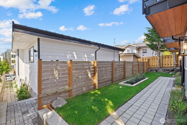 A - 6032 42 Nd Ave Sw, Townhouse with 3 bedrooms, 3 bathrooms and null parking in Seattle WA | Image 24