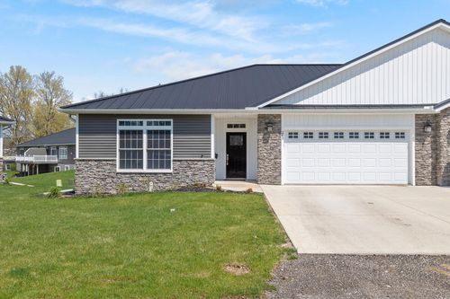 243 Auseon Ct, Hillsdale, MI, 49242-1771 | Card Image