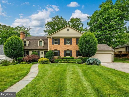 8308 River Falls Dr, POTOMAC, MD, 20854-3895 | Card Image