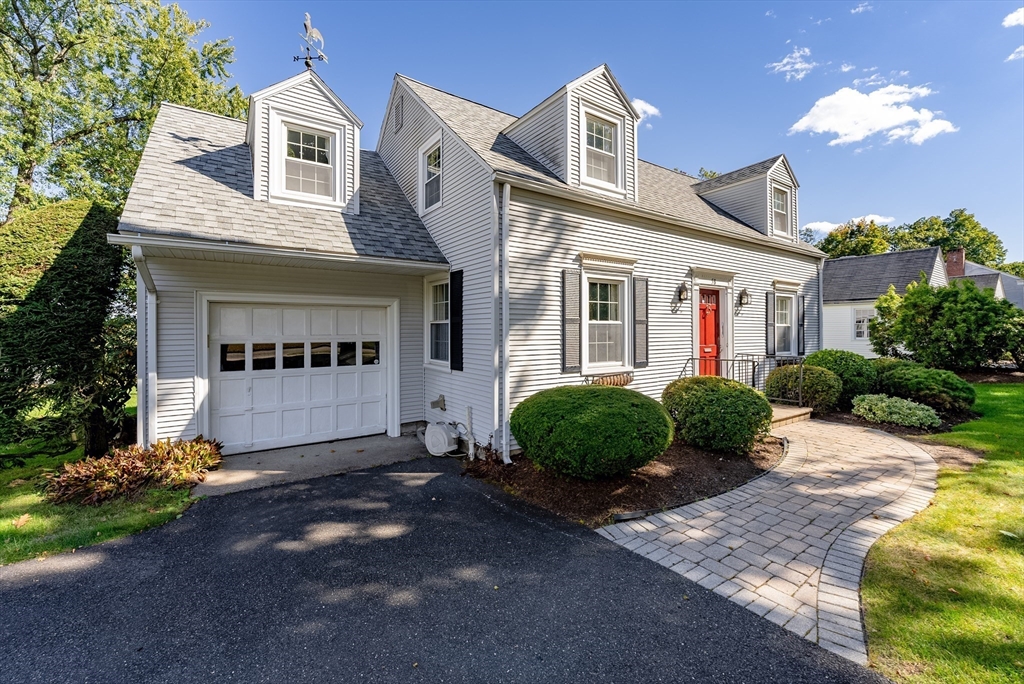 Pleasant St, Holyoke, MA 01040