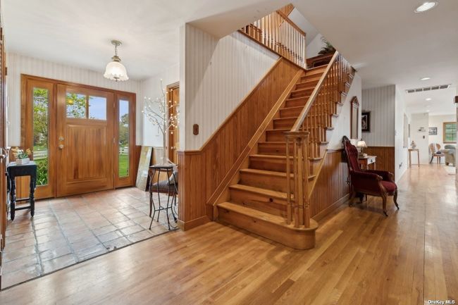 Front Entry Foyer | Image 4