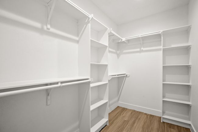 WALK-IN MASTER CLOSET | Image 20