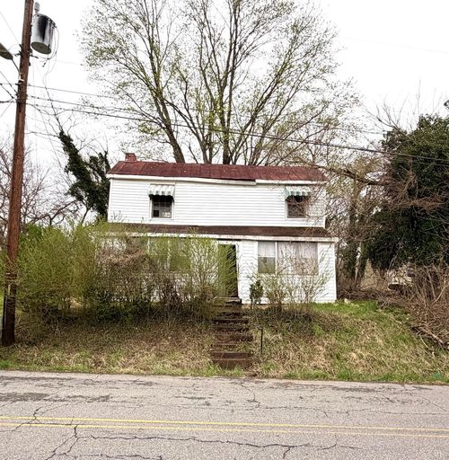 501 Edmund St, Bedford, VA, 24523-2818 | Card Image