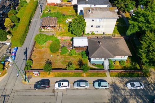 106 N Templeton Drive, Vancouver, BC, V5L3E2 | Card Image