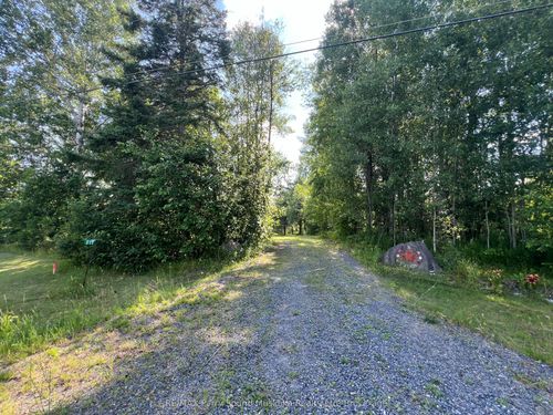 811 Centre Rd, Mckellar, ON, P2A | Card Image