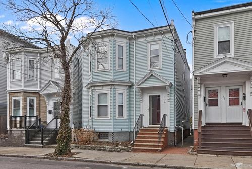136 Coleridge St, Boston, MA, 02128-1574 | Card Image