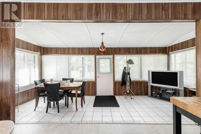 1981 Tiny Beaches Rd S, House other with 3 bedrooms, 1 bathrooms and 2 parking in Tiny ON | Image 6