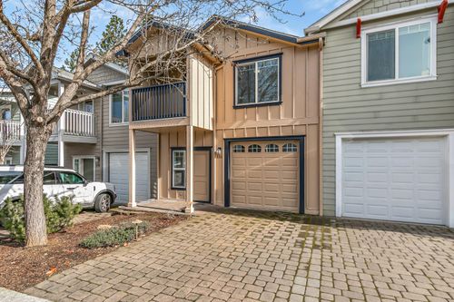 110 Mccully Ln, Jacksonville, OR, 97530-9254 | Card Image