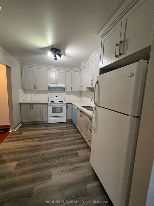 28-36 Champlain Cres, Peterborough, ON, K9L1T1 | Card Image