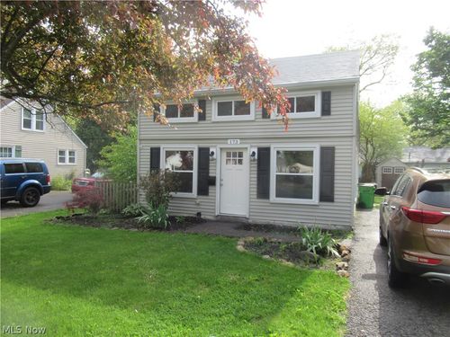 173 Forest Blvd, Avon Lake, OH, 44012-1903 | Card Image