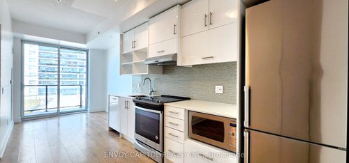 207-128 Fairview Mall Dr, Toronto, ON, M2J0E8 | Card Image