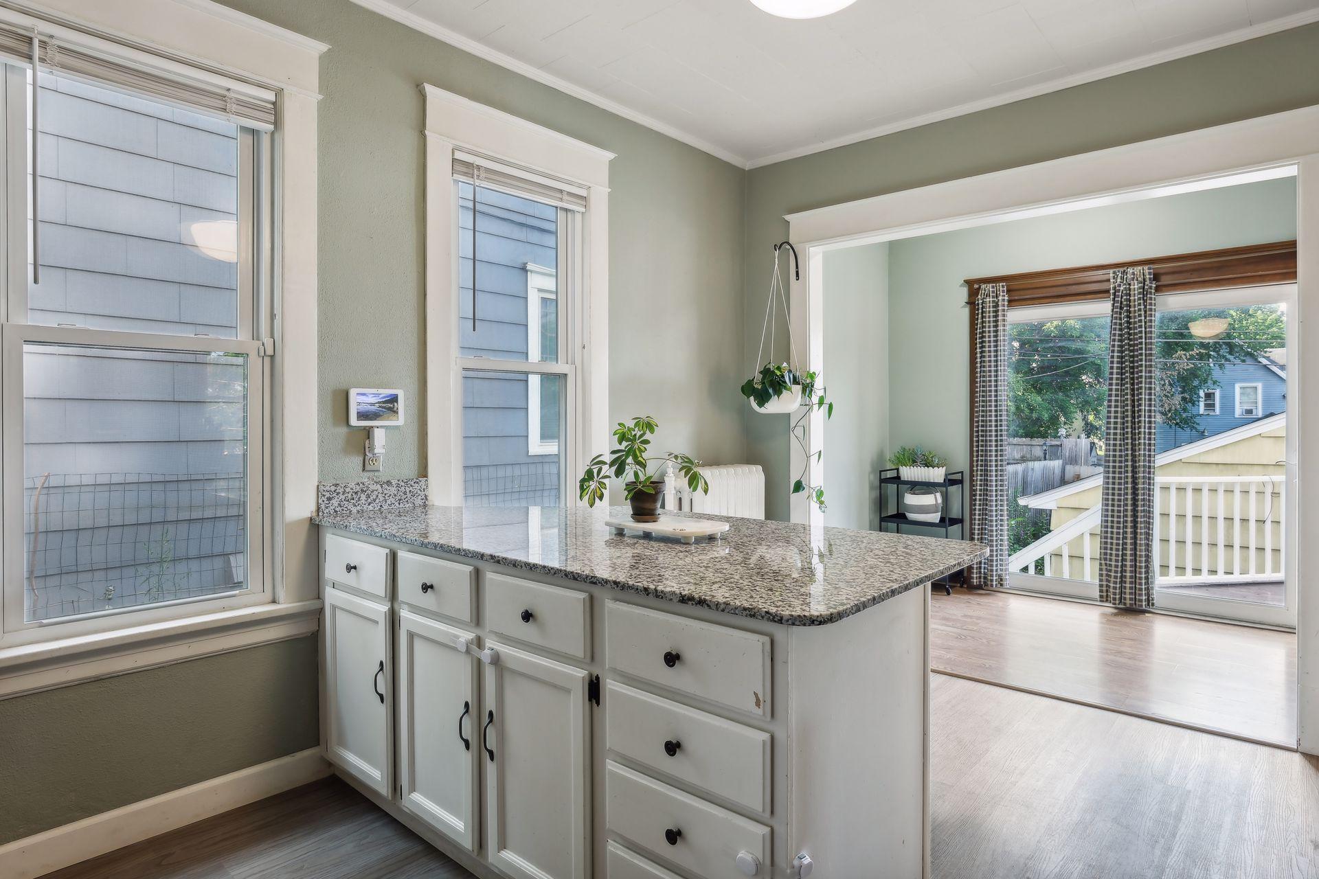 Jenks Ave, Saint Paul, MN 55106