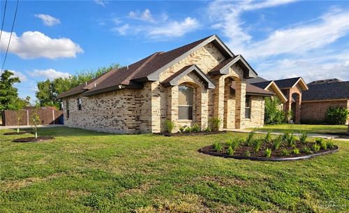690 N Bowie Street, San Benito, TX, 78586 | Card Image