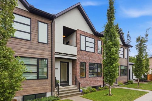 2009 12 St Nw, Calgary, AB, T2M4R3 | Card Image