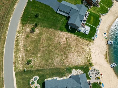 N8867 Lake Cabin Dr, New Lisbon, WI, 53950-9331 | Card Image