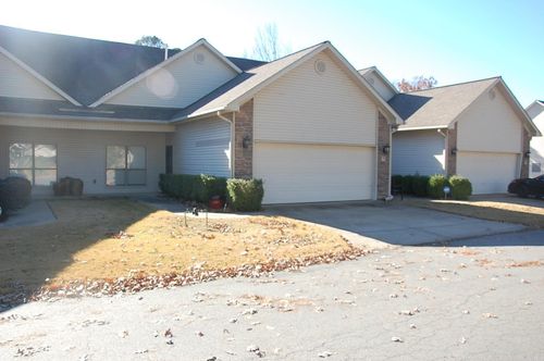 45 Fairway Woods Cir, Maumelle, AR, 72113-5700 | Card Image