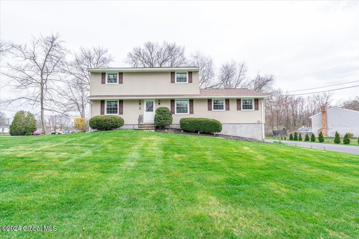Bayberry Dr, Halfmoon, NY 12065