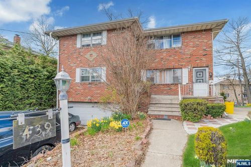 439 Bergen Blvd, Palisades Park, NJ, 07650-2786 | Card Image