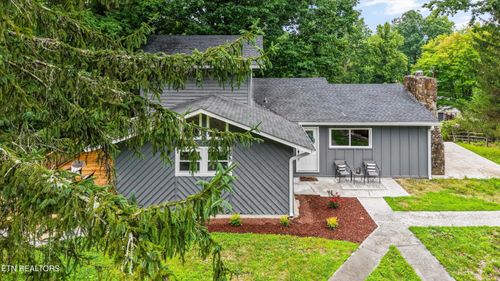 285 Vanover Ln, Jacksboro, TN, 37757-4331 | Card Image
