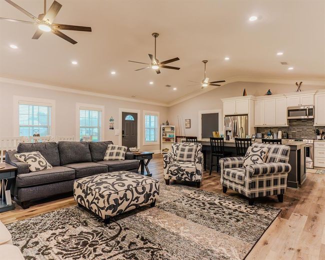 837 Wightman St, House other with 3 bedrooms, 3 bathrooms and 2 parking in Matagorda TX | Image 24