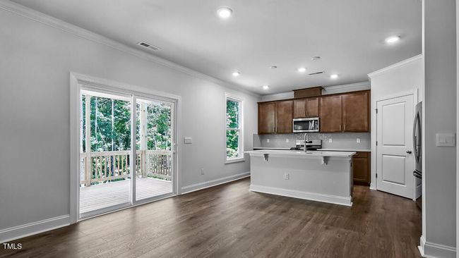 Dining Area | Image 15