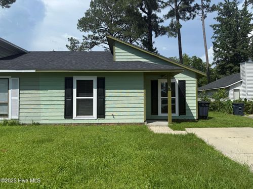 163 Village Cir, Jacksonville, NC, 28546-7787 | Card Image