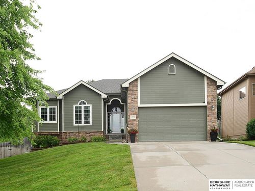 16108 Adams St, Omaha, NE, 68135-6322 | Card Image