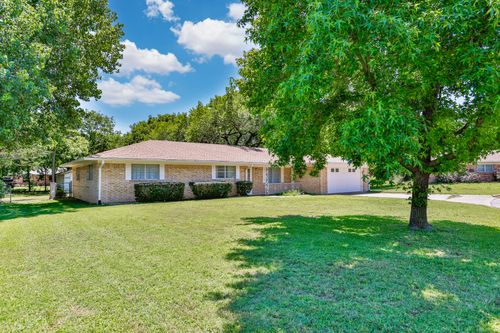 1904 Cypress Ct, Gainesville, TX, 76240-3612 | Card Image