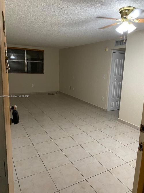 apt-220-666 W 81st St, Hialeah, FL, 33014-4146 | Card Image