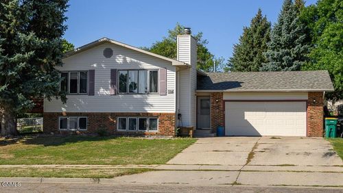 934 N 31st St, Bismarck, ND, 58501-3209 | Card Image