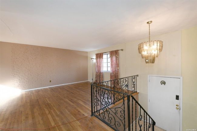 5 Weymouth St, House other with 4 bedrooms, 2 bathrooms and null parking in Dix Hills NY | Image 6