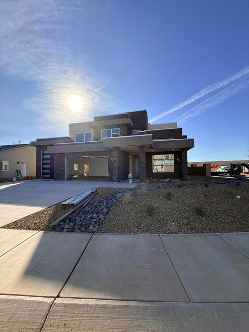 5318 S Shorebreak Dr, Washington, UT, 84780-3877 | Card Image