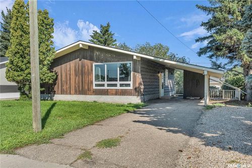 106 Wood Cres, Assiniboia, SK, S0H0B0 | Card Image