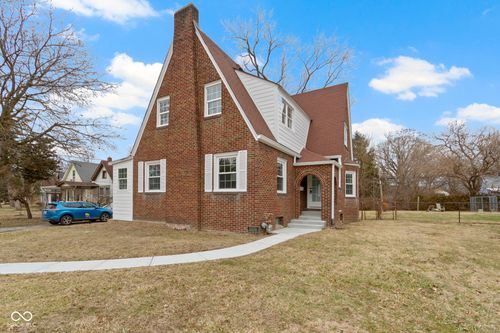 5814 Beechwood Ave, Indianapolis, IN, 46219-8104 | Card Image