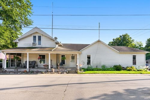 103 W Wayne St, Pierceton, IN, 46562-9413 | Card Image