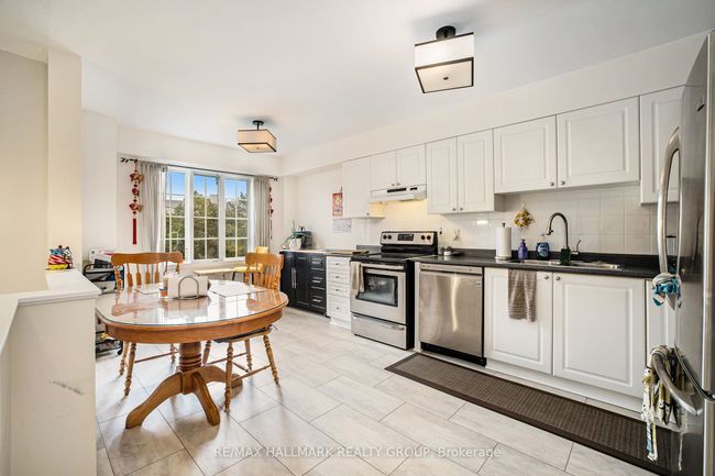 63 Manhattan Cres, House attached with 2 bedrooms, 2 bathrooms and 2 parking in Ottawa ON | Image 6