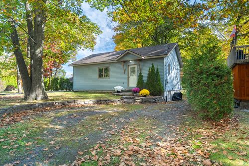 17 Adelaide St, Parry Sound, ON, P2A1H2 | Card Image