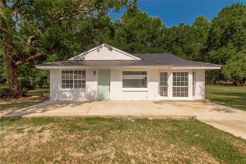 1311 Victoria St, Bogalusa, LA, 70427-1649 | Card Image