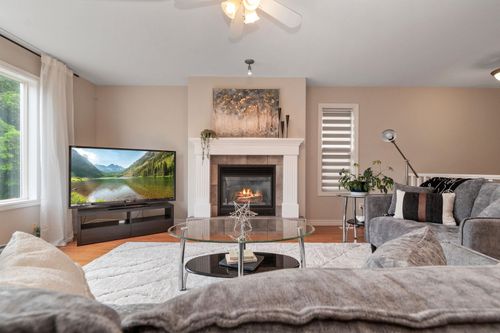 a-46604 Ramona Dr, Chilliwack, BC, V2P8B4 | Card Image