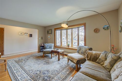 163 45th Ave, Flushing, NY, 11358-3214 | Card Image