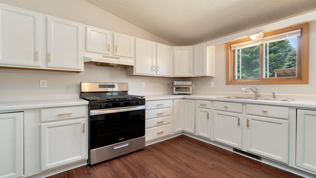 2734 N Deer Path Cir, House other with 3 bedrooms, 2 bathrooms and 2 parking in OREGON IL | Image 13